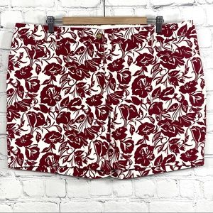 Lands End red & white floral print shorts 18p